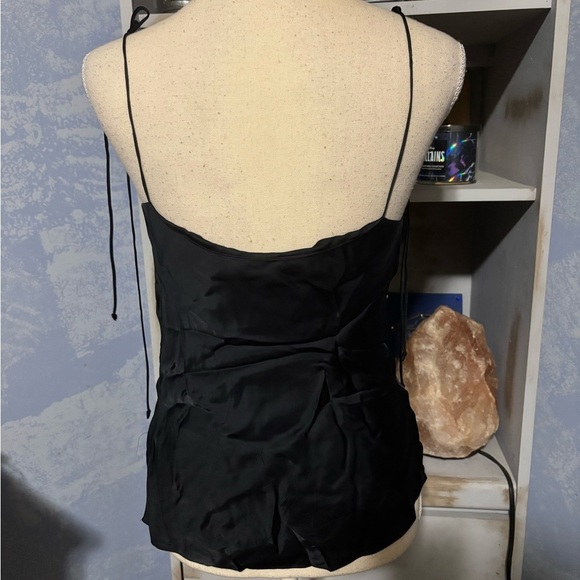 Wilfred Black Fitted Camisole with Spaghetti Straps and scoop neck xs - Picture 5 of 11